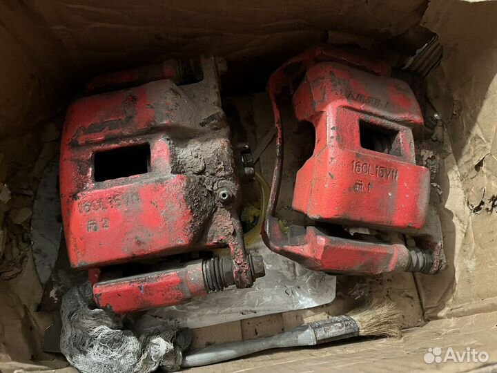 Суппорт левый