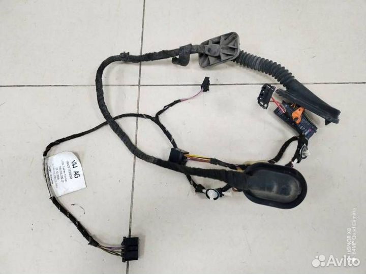 Проводка двери Volkswagen Polo Sed RUS 2011