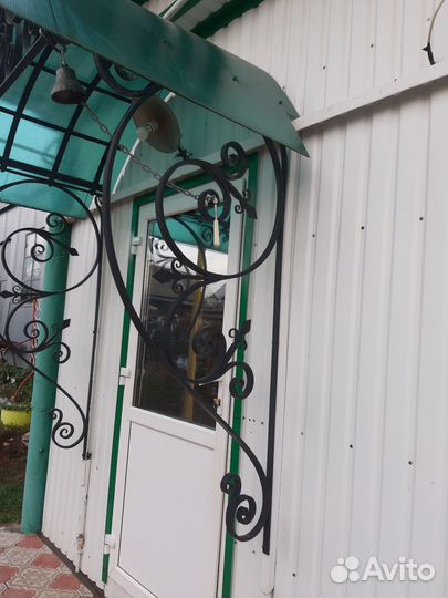 Козырек на крыльцо ковка