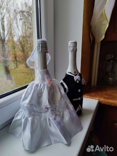 Свадебные наряды на бутылки шампанского
