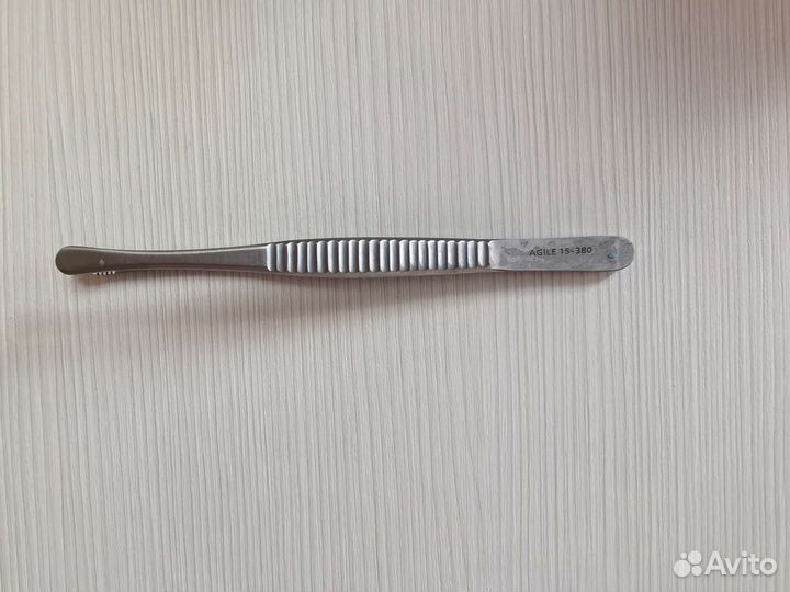 Пинцет зубчатый