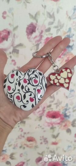 Зеркало карманное с брелком