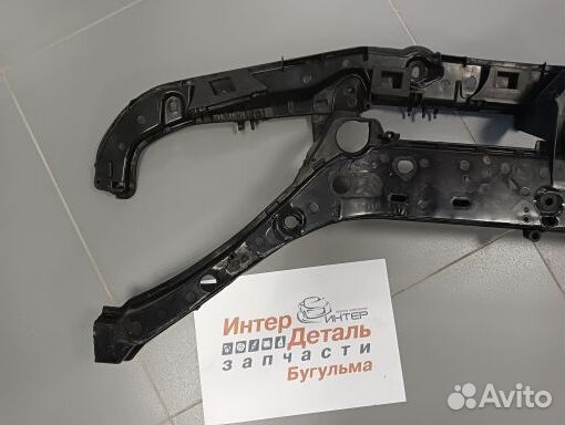 Панель передняя