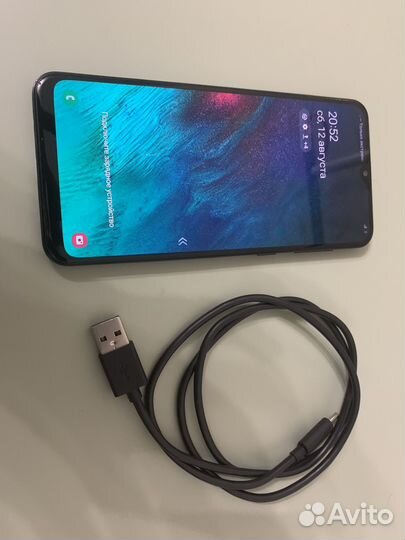 Смартфон Samsung Galaxy A20