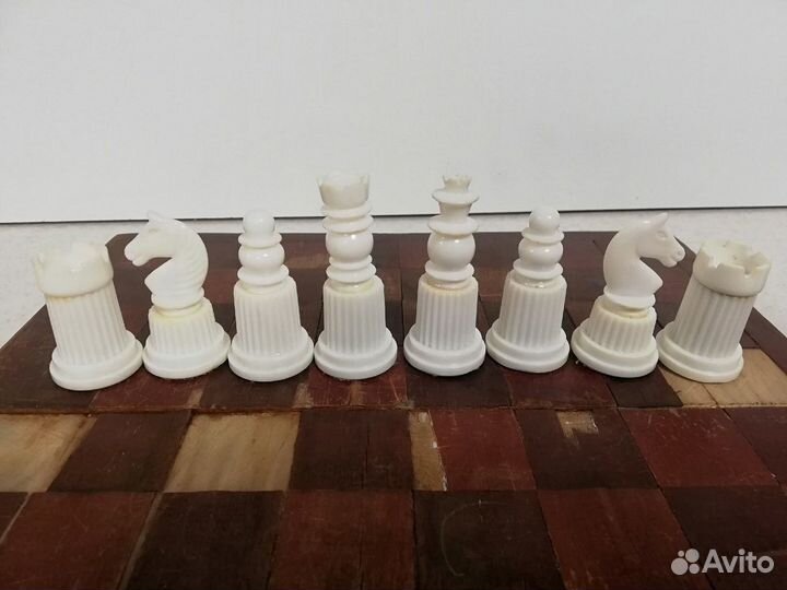 Шахматы СССР 50-е г г. фигуры из бакелита. Редкие
