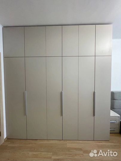 Шкаф распашной