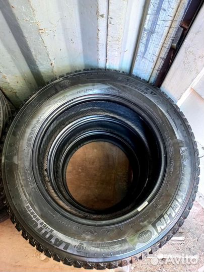 Michelin Latitude X-Ice North 2 + 225/65 R17