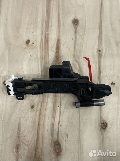Кронштейн ручки двери задней правой Lexus RX450h