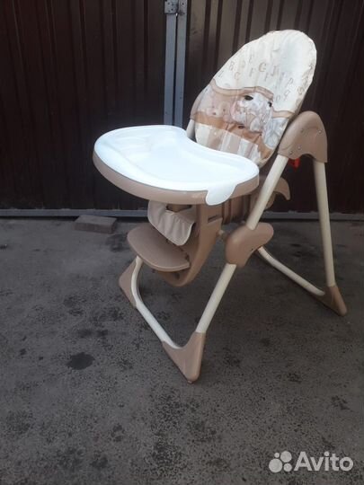 Детский стульчик для кормления