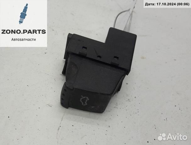 Кнопка открывания багажника 1j0959831a на Volkswagen Passat B5+ (GP)