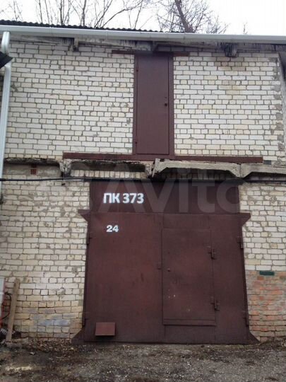 Гараж, > 30 м²