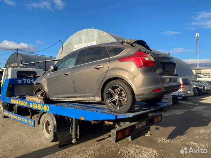 Суппорт тормозной передний правый Ford Focus 3