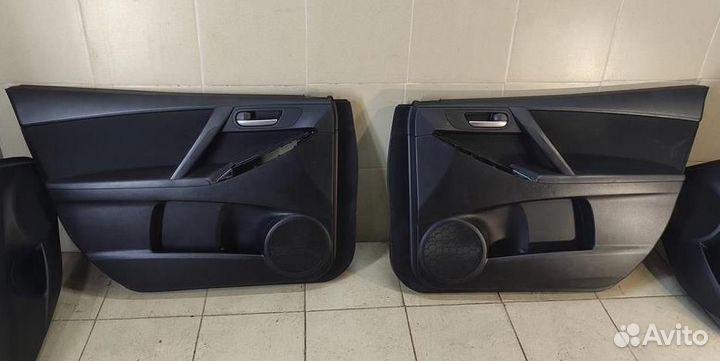 Обшивки дверей комплект Mazda 3 (BL) 2010