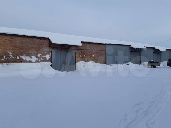 Гараж, > 30 м²