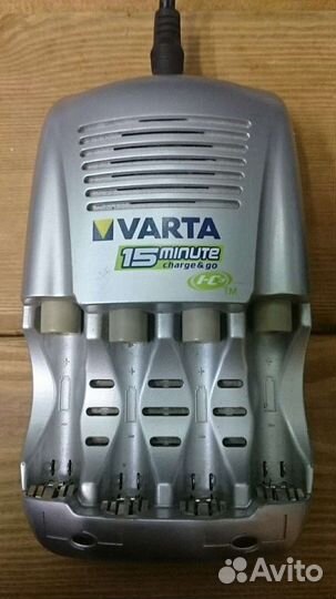 Зарядное устройство Varta 15 minute charge