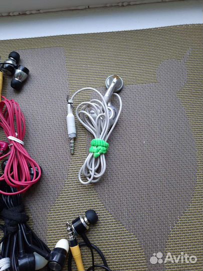 Наушники проводные