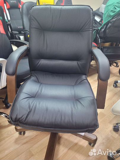 Компьютерное кресло Бюрократ T-9927walnut-LOW