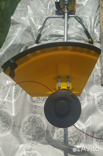 Триммер бензиновый Champion T528S-2