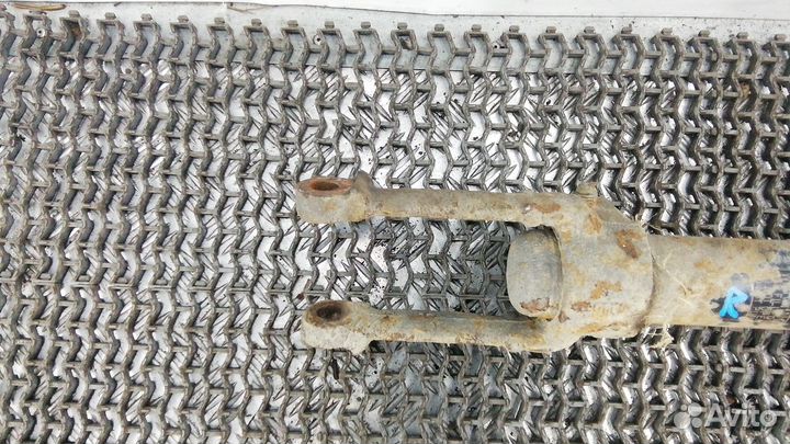 Стойка передняя Jeep Grand Cherokee WK / WH (2004