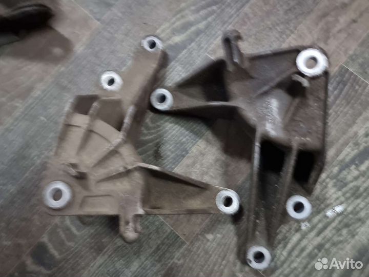 Кронштейн опоры МКПП задний Chevrolet Cruze