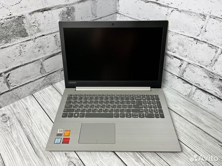 Ноутбук Lenovo i7-7500U/8G/256G SSD (R530 2G)