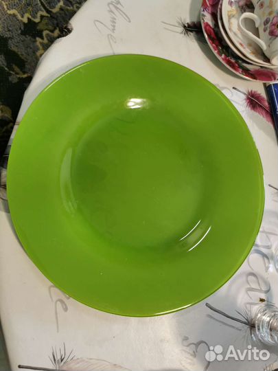 Тарелка зелёная. Люминарк.Будянский.Стекло.Фарфор