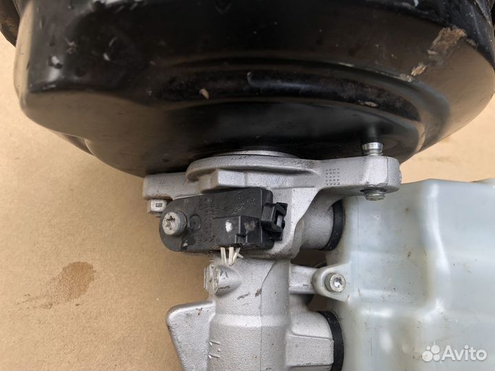 Вакуумный усилитель тормозов Volkswagen Tiguan