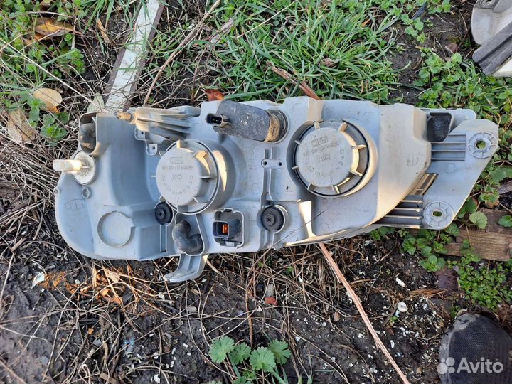 Фара kia carnival