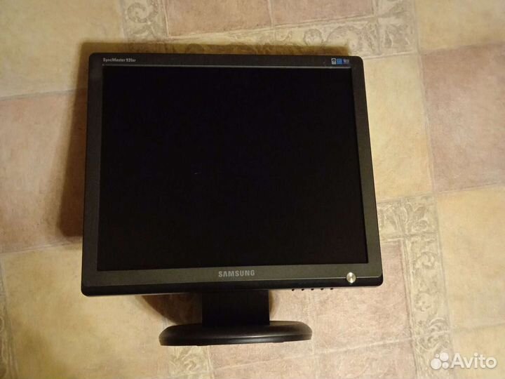 Монитор Samsung