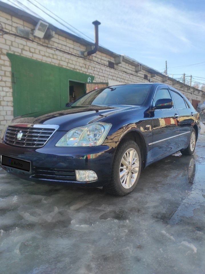 Toyota Crown: фото владельца