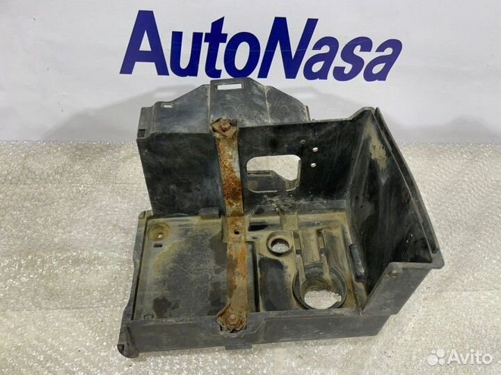 Площадка под АКБ Ford Focus 2 2005-2008