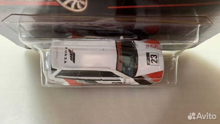 Машинка Hot Wheels '94 Audi Avant RS2