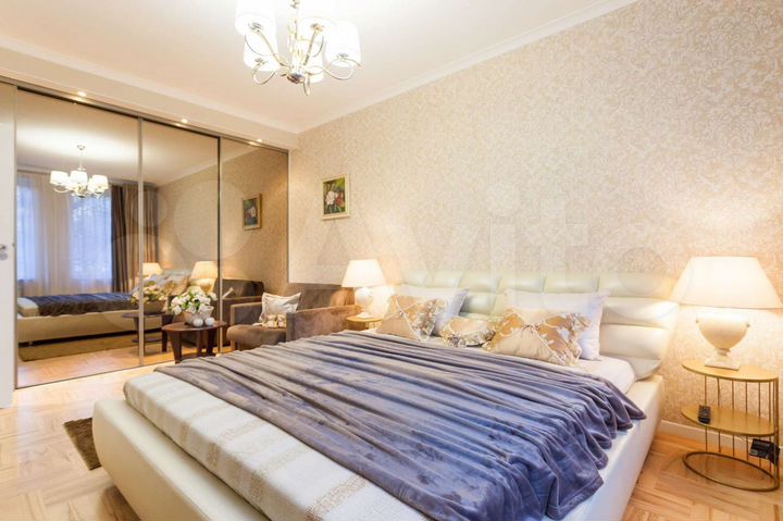 2-к. квартира, 82 м², 1/4 эт.