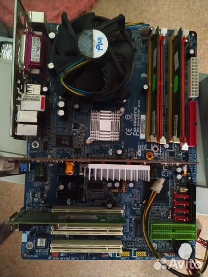 Материнская плата 775 с процессором Р4 2.6