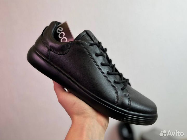 Кроссовки Ecco современные