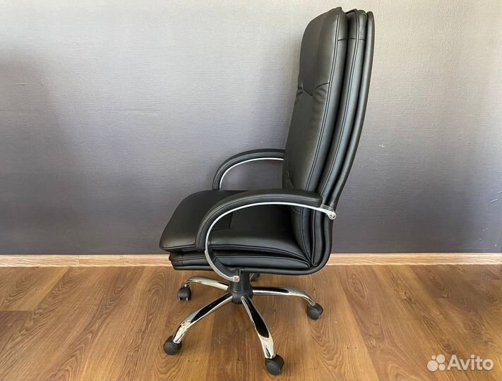 Офисное кресло новое