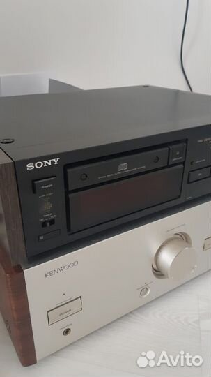 Продам CD проигрыватель Sony X55ES