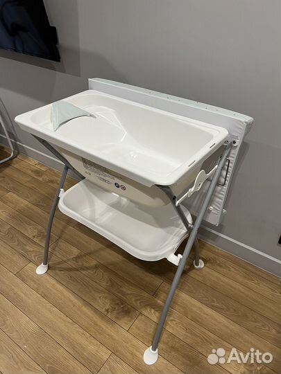Пеленальный стол +ванночка chicco