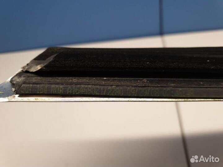 Молдинг стекла задней левой двери Mercedes M-klasse W166 ML GLE 2011-2018