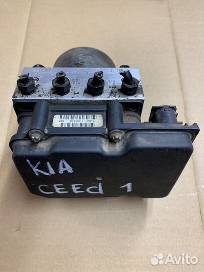 Блок abs абс (насос) Kia Ceed 1 ED