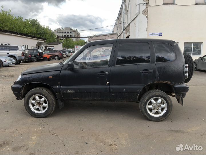 В разборе Niva chevrolet 2123