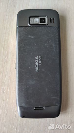 Телефон Nokia E52