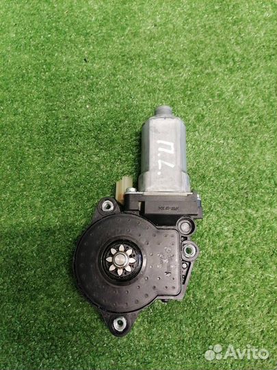 Моторчик стеклоподъемника передний левый Kia Bongo