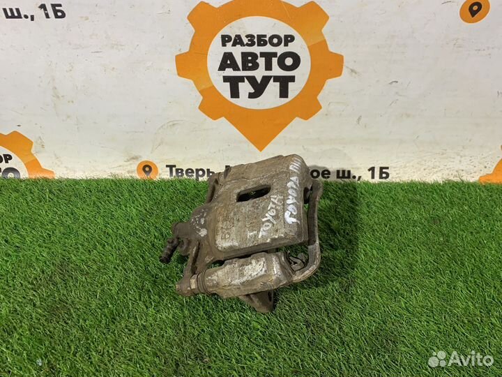 Cупорт передний правый Toyota Carina T190