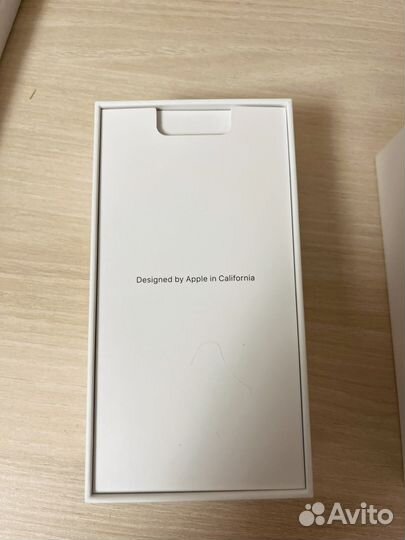 iPhone SE, 64 ГБ