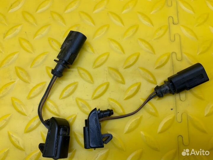 Форсунки омывателя Skoda Octavia Scout легковой