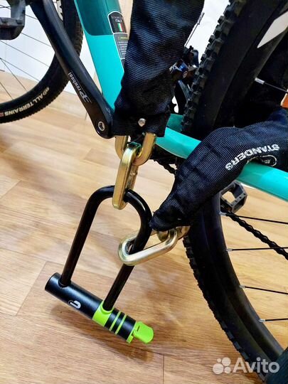 Велозамок 1м новая с замком