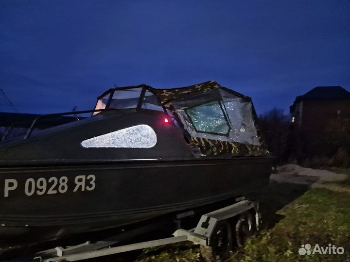 Катер Вымпел 560