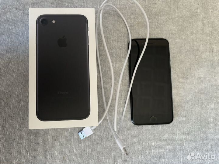 iPhone 7, 32 ГБ