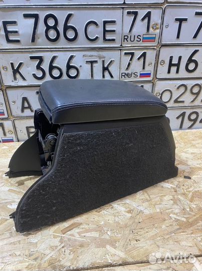 Подлокотник Skoda Superb 2.8 2002